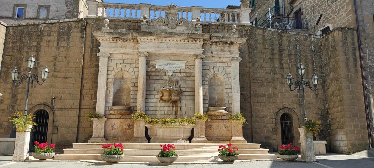 Апартаменты La Chascona Di Farnese Casa Di Tufo Nel Borgo Экстерьер фото