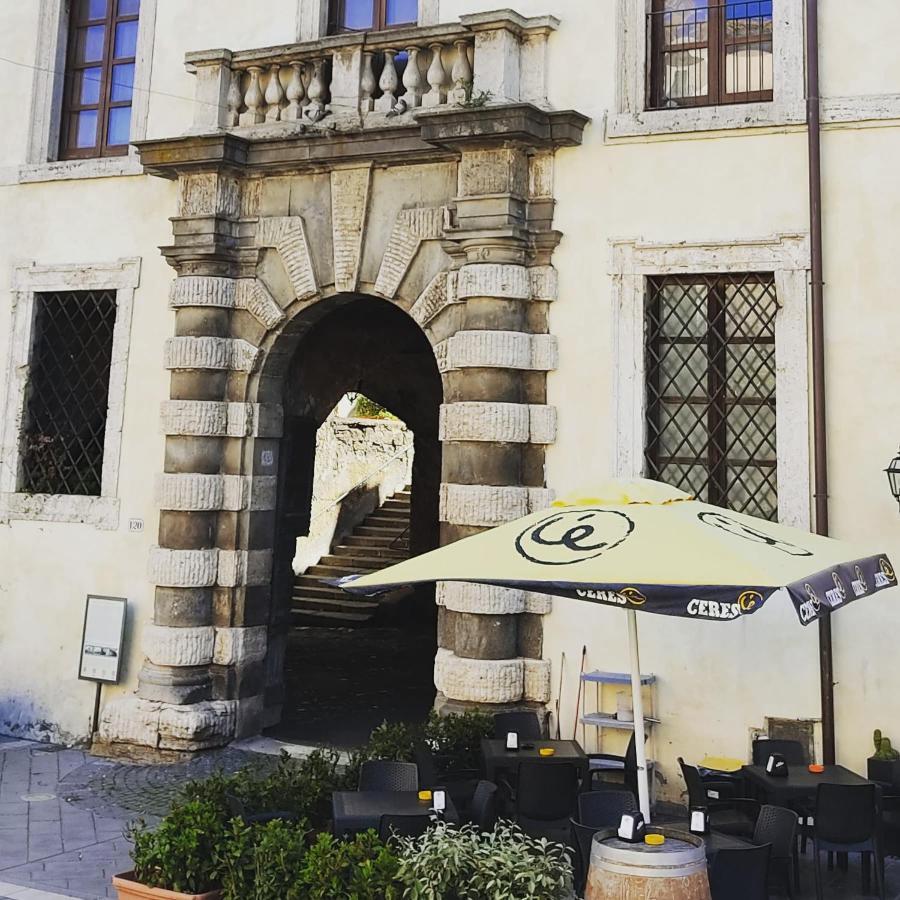 Апартаменты La Chascona Di Farnese Casa Di Tufo Nel Borgo Экстерьер фото