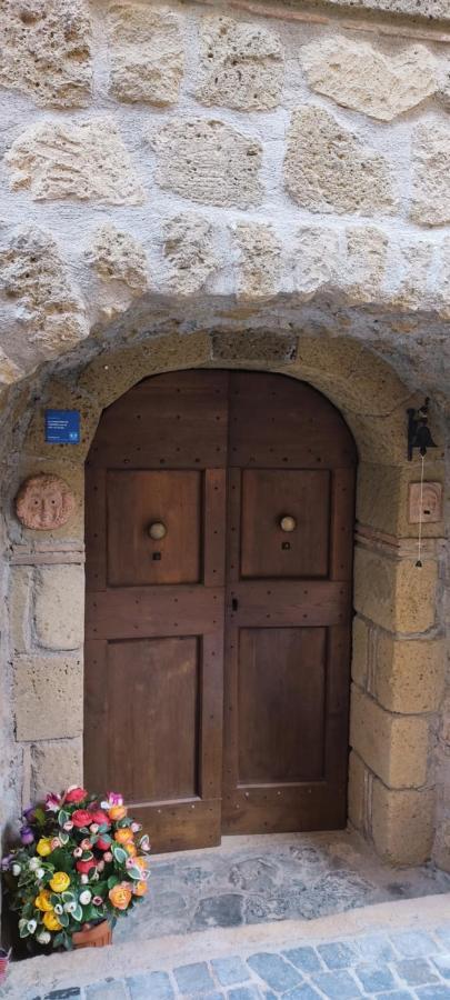 Апартаменты La Chascona Di Farnese Casa Di Tufo Nel Borgo Экстерьер фото